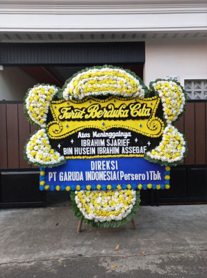 Papan Bunga Duka di Cariu