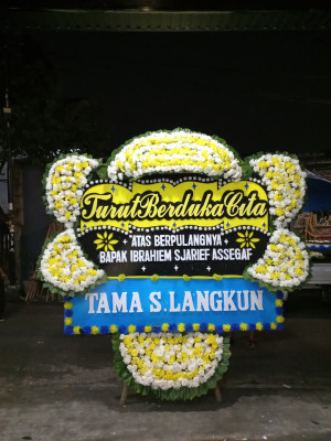 Papan Bunga Duka di Cariu